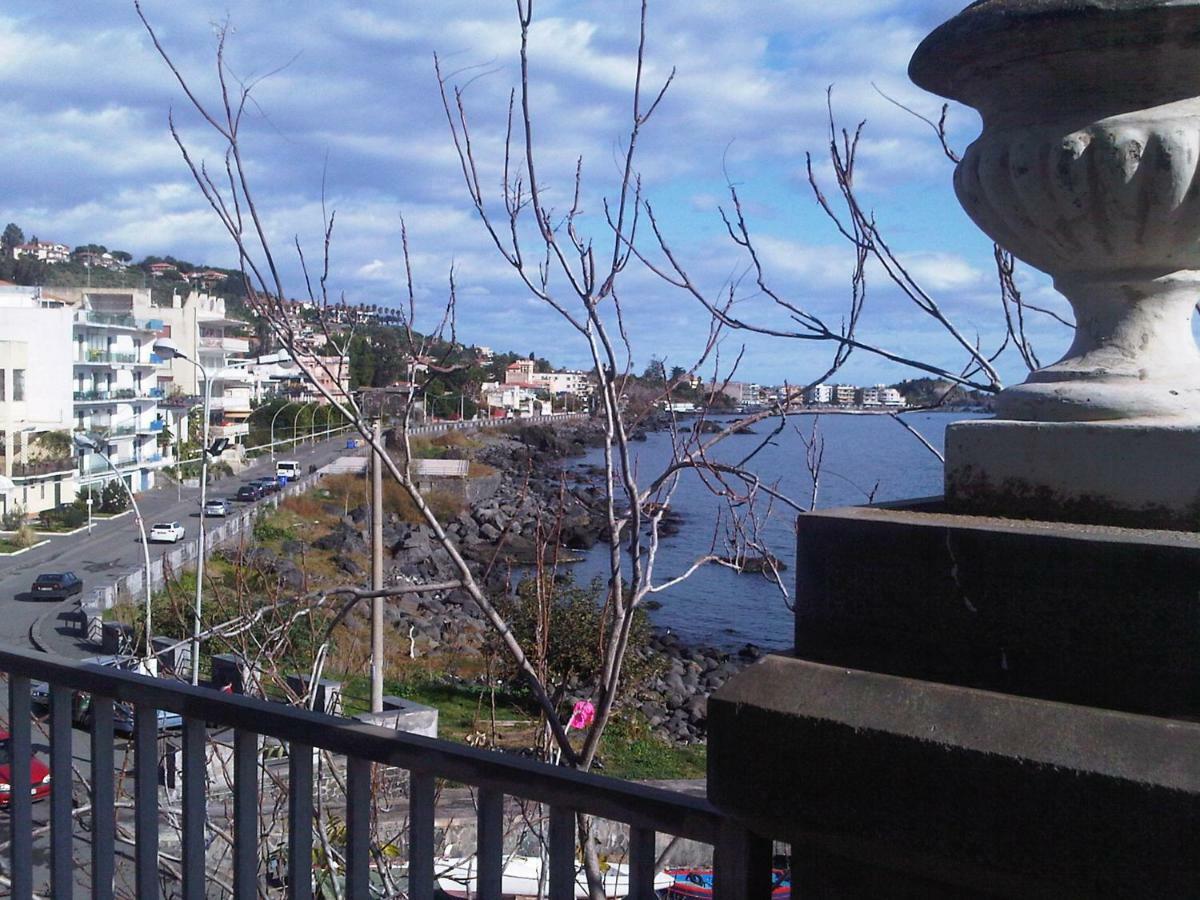 アーチ・カステッロLa Terrazza Dei Normanniアパートメント エクステリア 写真
